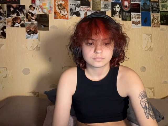 RavenLilleberg live cam preview
