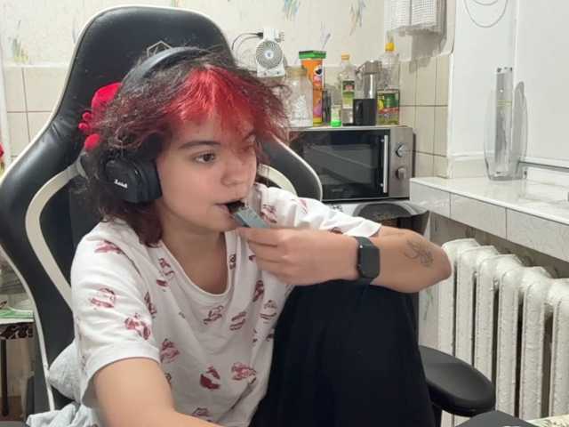 RavenLilleberg live cam on BongaCams
