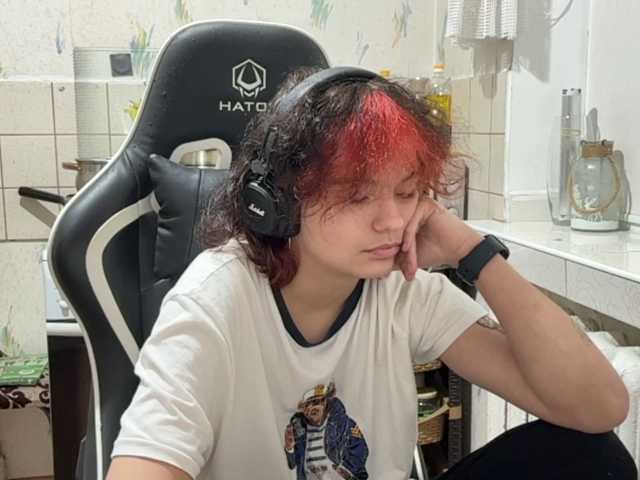 RavenLilleberg live cam on BongaCams