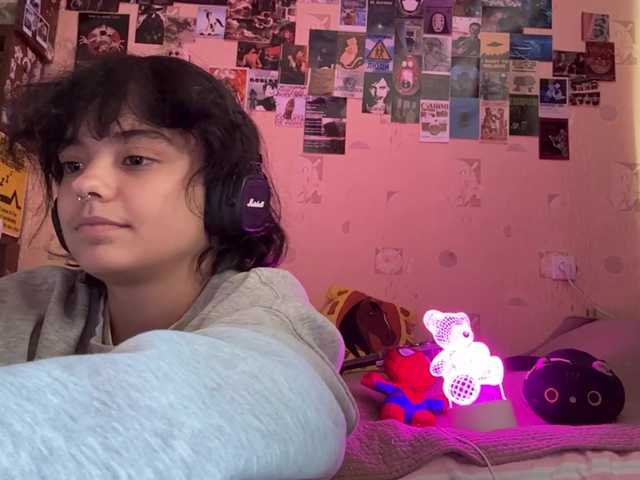 RavenLilleberg live cam on BongaCams