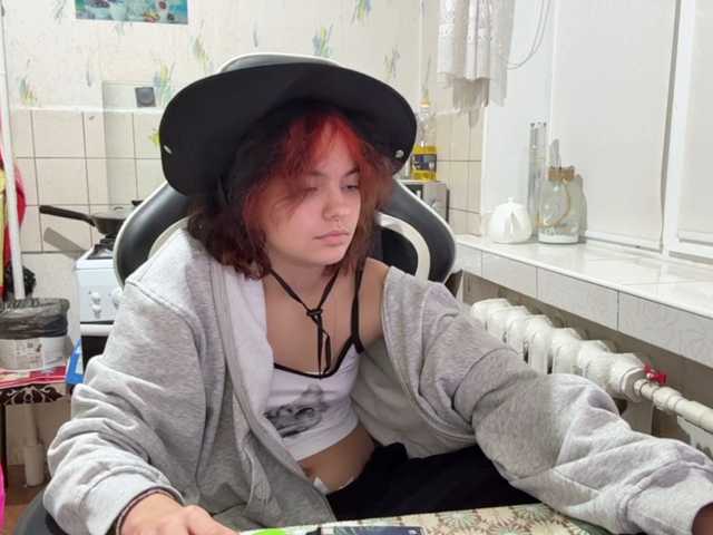 RavenLilleberg live cam on BongaCams