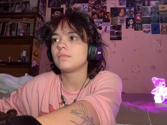 RavenLilleberg live cam on BongaCams