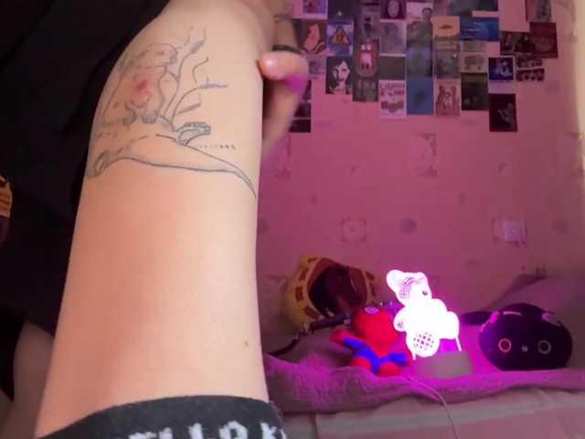 RavenLilleberg live cam on BongaCams