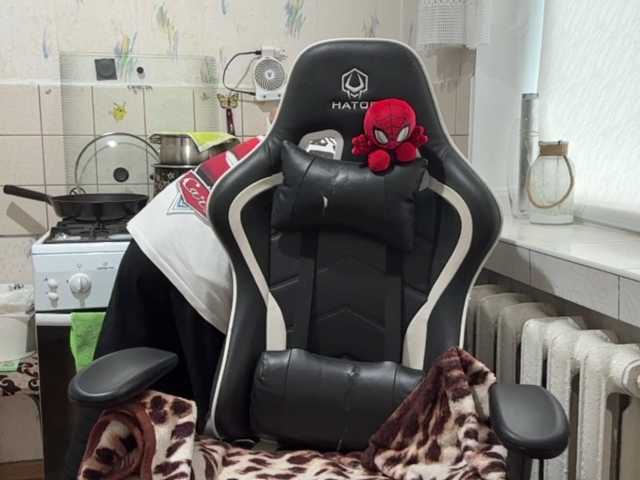 RavenLilleberg live cam on BongaCams
