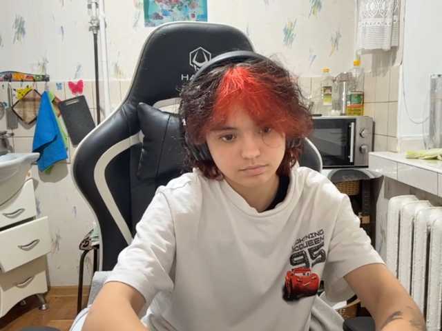 RavenLilleberg live cam on BongaCams