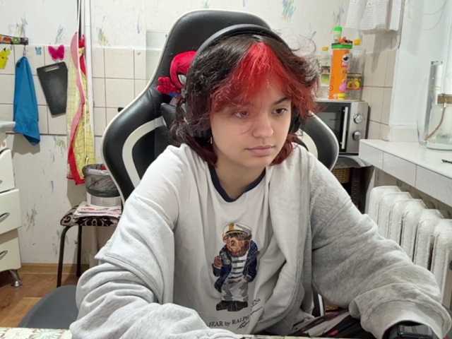 RavenLilleberg live cam on BongaCams