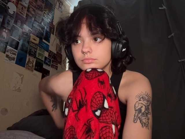 RavenLilleberg live cam on BongaCams