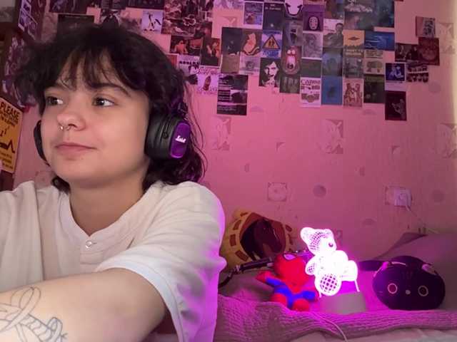 RavenLilleberg live cam on BongaCams