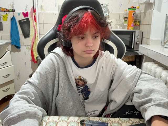 RavenLilleberg live cam on BongaCams