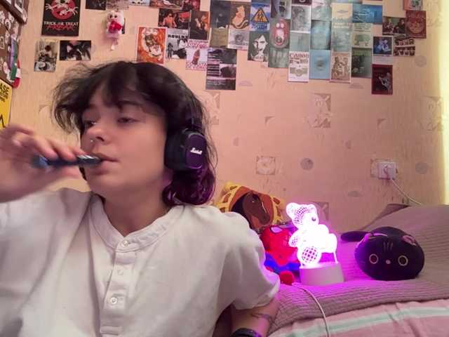 RavenLilleberg live cam on BongaCams