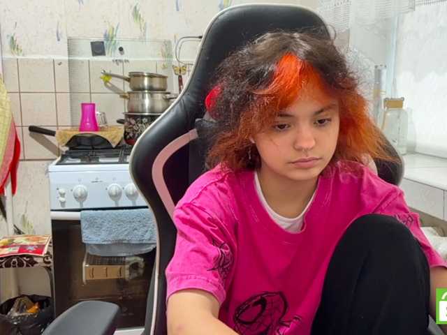 RavenLilleberg live cam on BongaCams