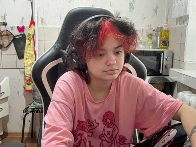 RavenLilleberg live cam on BongaCams