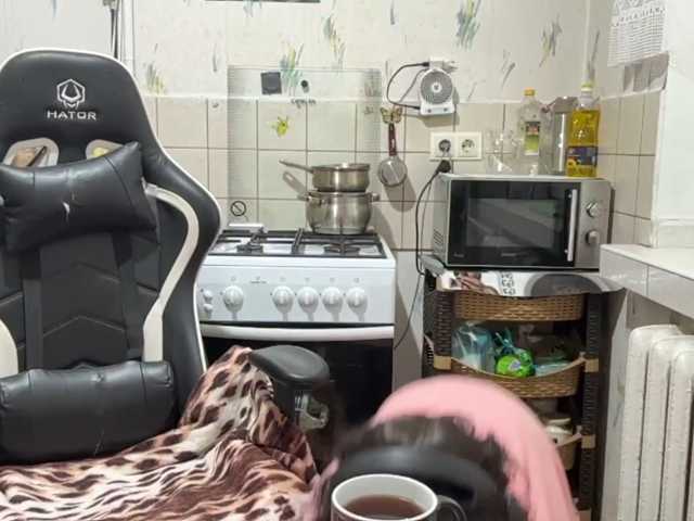 RavenLilleberg live cam on BongaCams