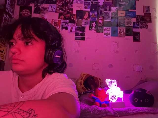 RavenLilleberg live cam on BongaCams