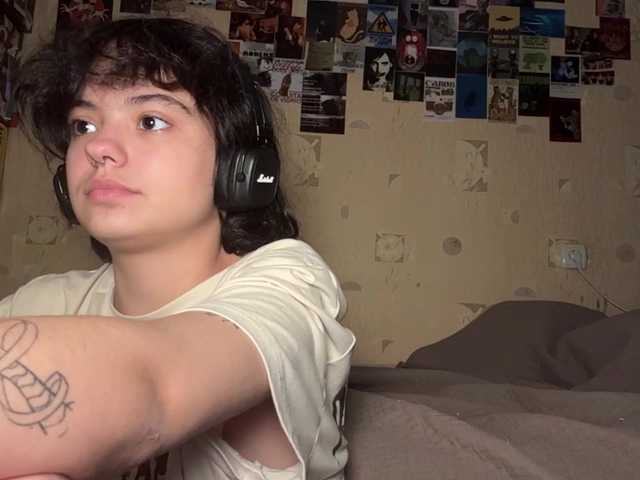 RavenLilleberg live cam on BongaCams