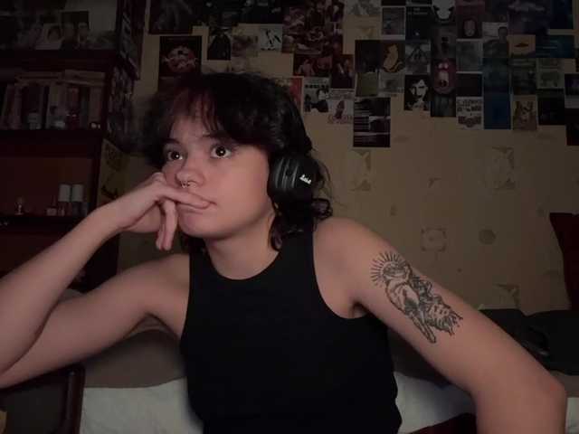 RavenLilleberg live cam on BongaCams