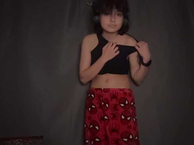 RavenLilleberg live cam on BongaCams