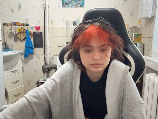 RavenLilleberg live cam on BongaCams