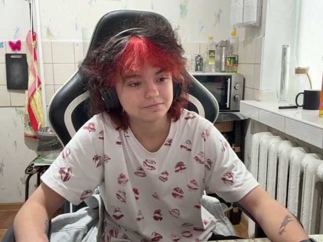 RavenLilleberg live cam on BongaCams