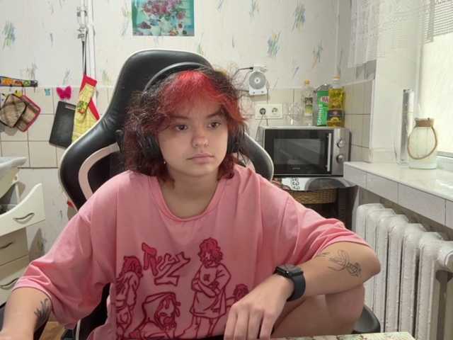 RavenLilleberg live cam preview