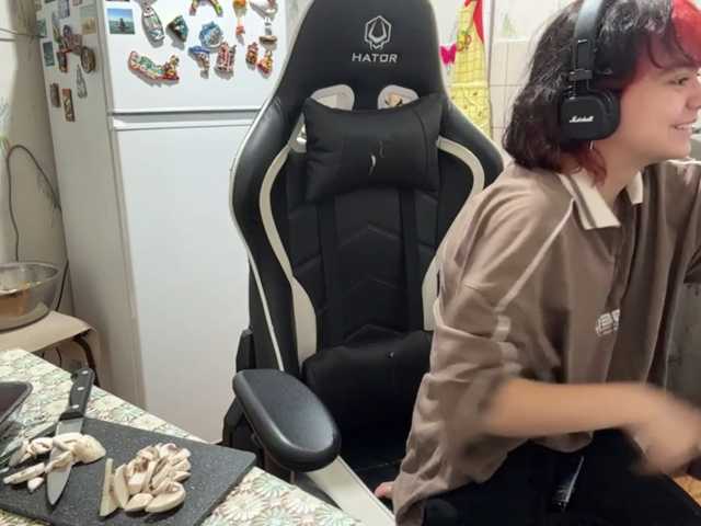 RavenLilleberg live cam on BongaCams