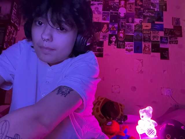 RavenLilleberg live cam on BongaCams