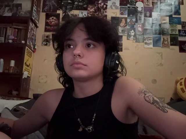 RavenLilleberg live cam on BongaCams