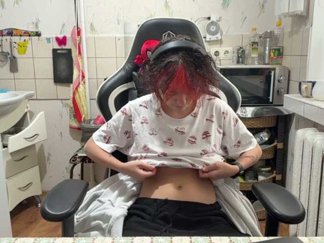 RavenLilleberg, live now on BongaCams