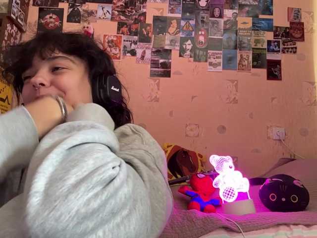RavenLilleberg live cam on BongaCams