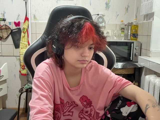 RavenLilleberg live cam on BongaCams