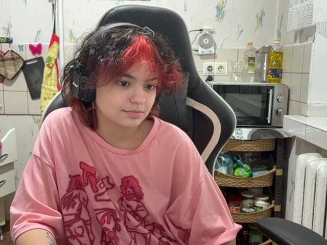 RavenLilleberg live cam on BongaCams