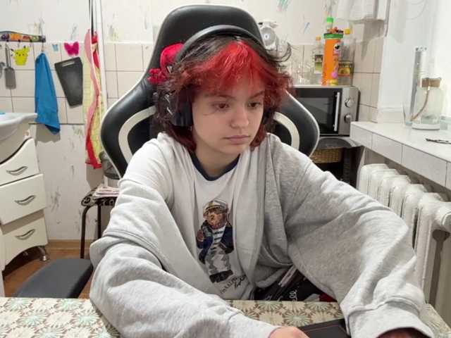 RavenLilleberg live cam on BongaCams