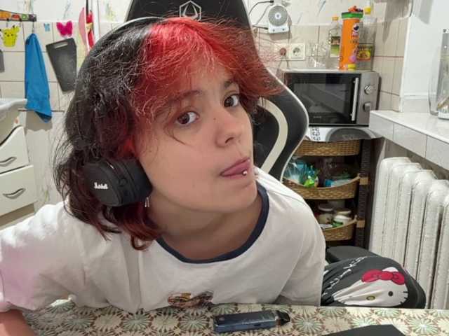RavenLilleberg live cam on BongaCams