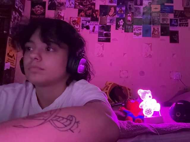 RavenLilleberg live cam on BongaCams