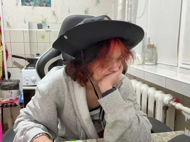 RavenLilleberg live cam on BongaCams