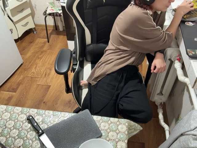 RavenLilleberg live cam on BongaCams