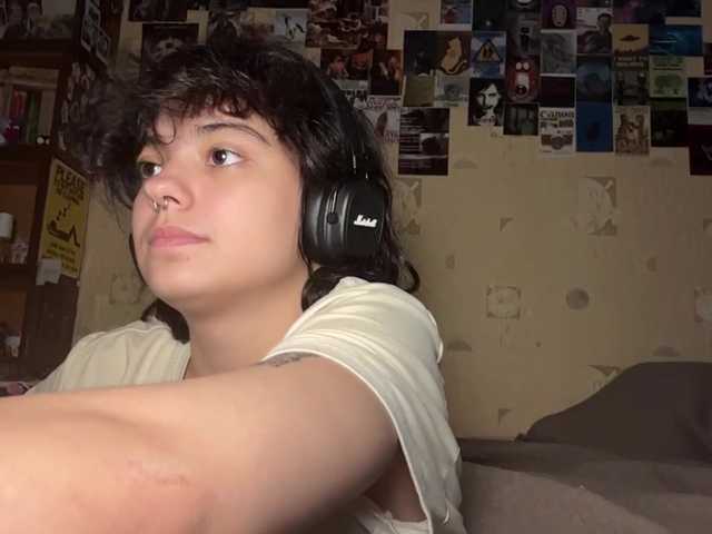 RavenLilleberg live cam on BongaCams