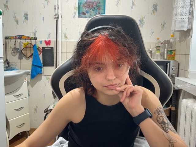 RavenLilleberg live cam on BongaCams