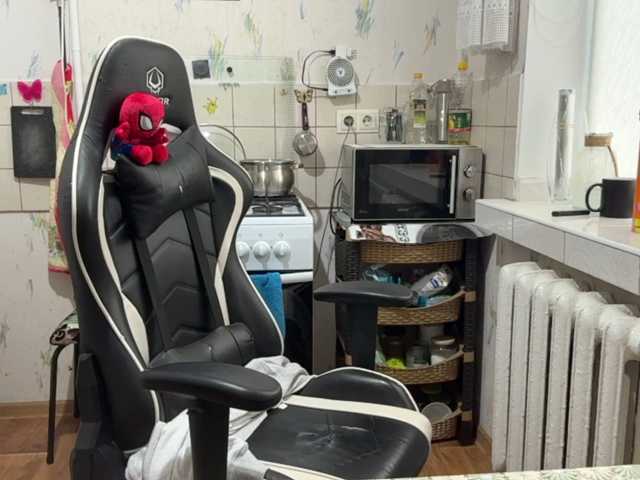 RavenLilleberg live cam on BongaCams