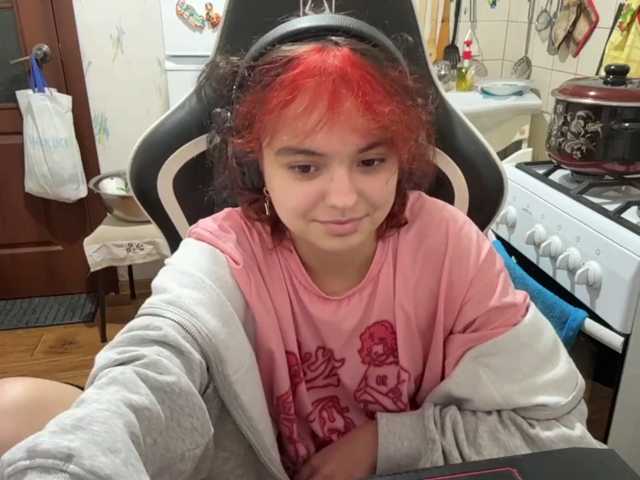 RavenLilleberg live cam preview