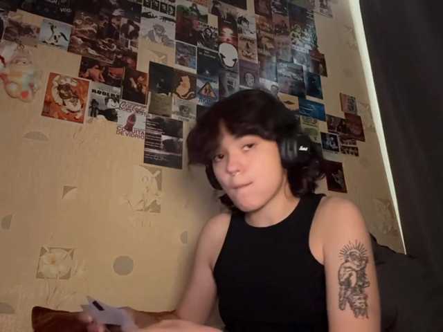 RavenLilleberg live cam on BongaCams