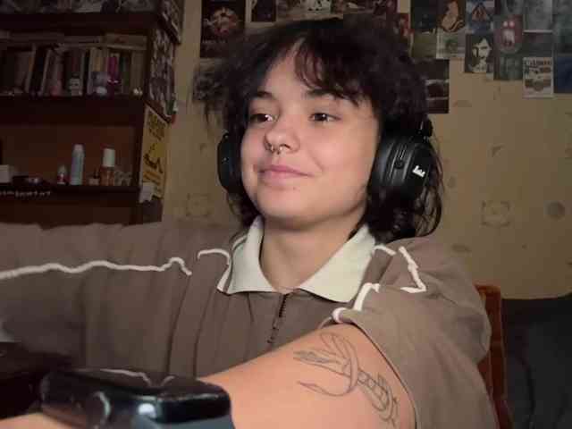 RavenLilleberg's webcam live show