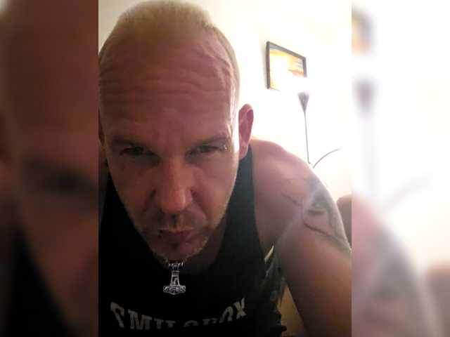 BadBitchGermanBadass live cam preview