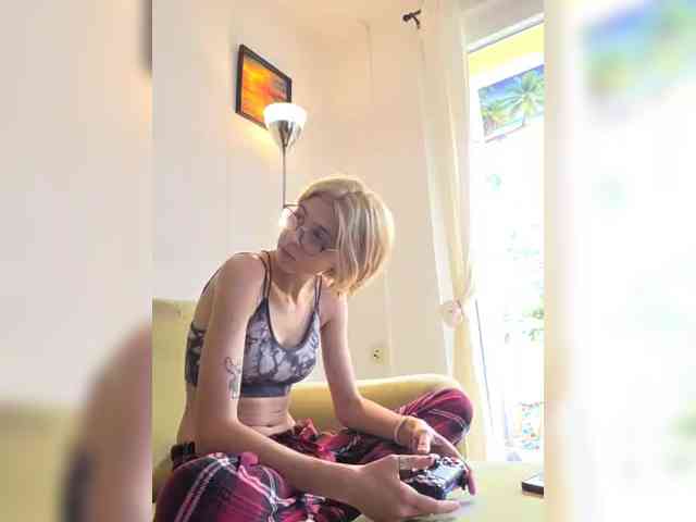 BadBitchGermanBadass webcam