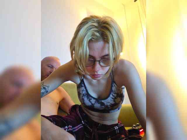 BadBitchGermanBadass webcam