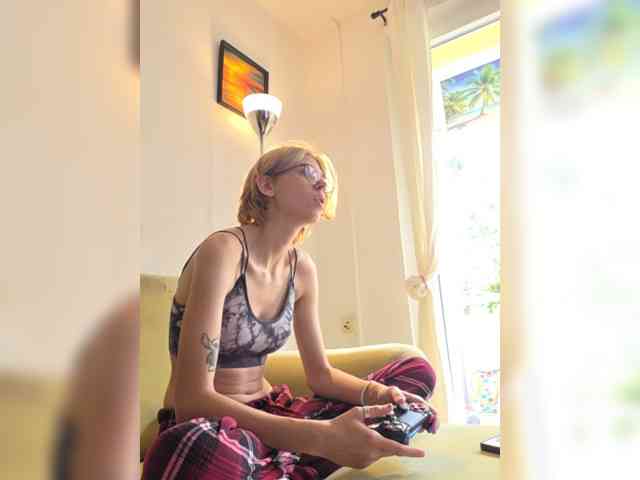 BadBitchGermanBadass webcam
