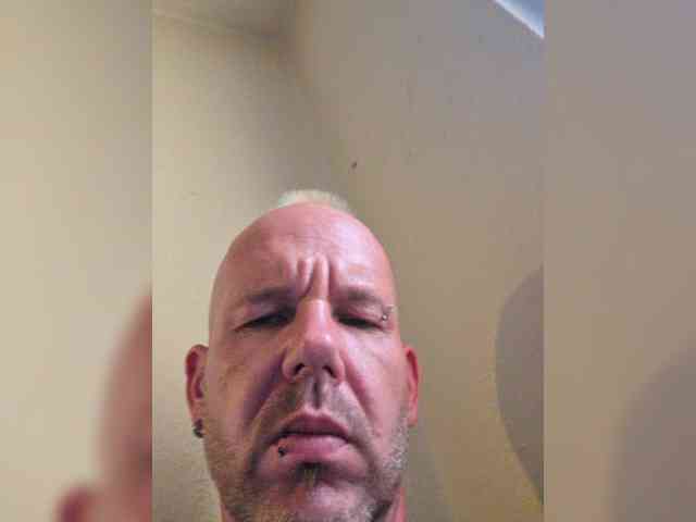 BadBitchGermanBadass webcam