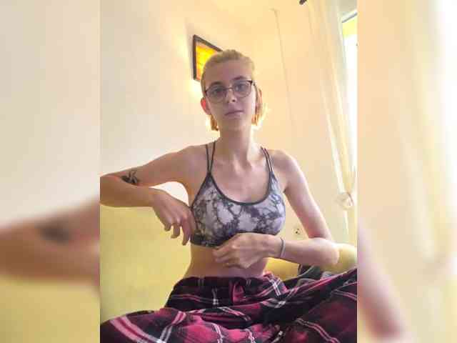 BadBitchGermanBadass webcam