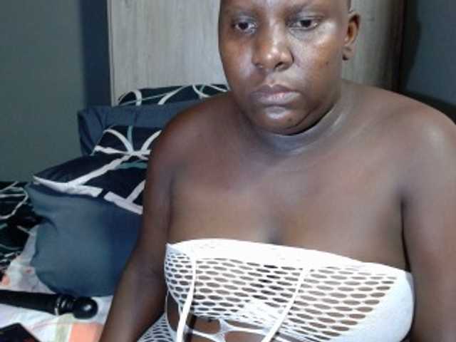 SavageLuna08 live cam on BongaCams