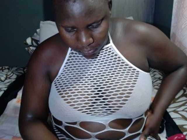 SavageLuna08, live now on BongaCams
